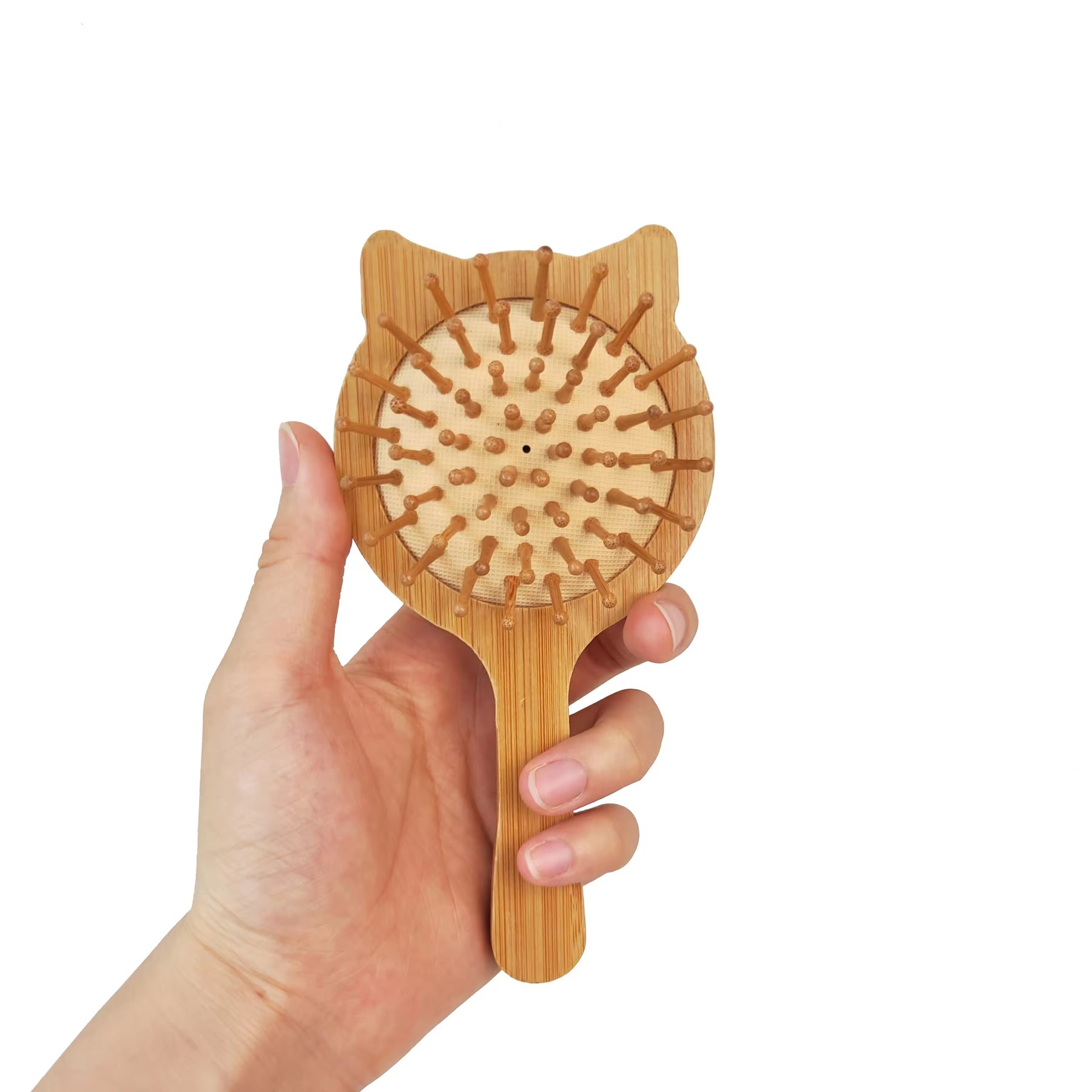 Pente Gatinho Zen de Bambu: Seu Aliado Fofo e Eco para Cabelos Incríveis!